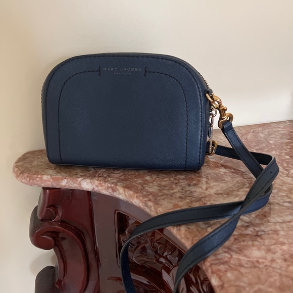 Marc Jacobs Navy purse - Picture 1 of 3
